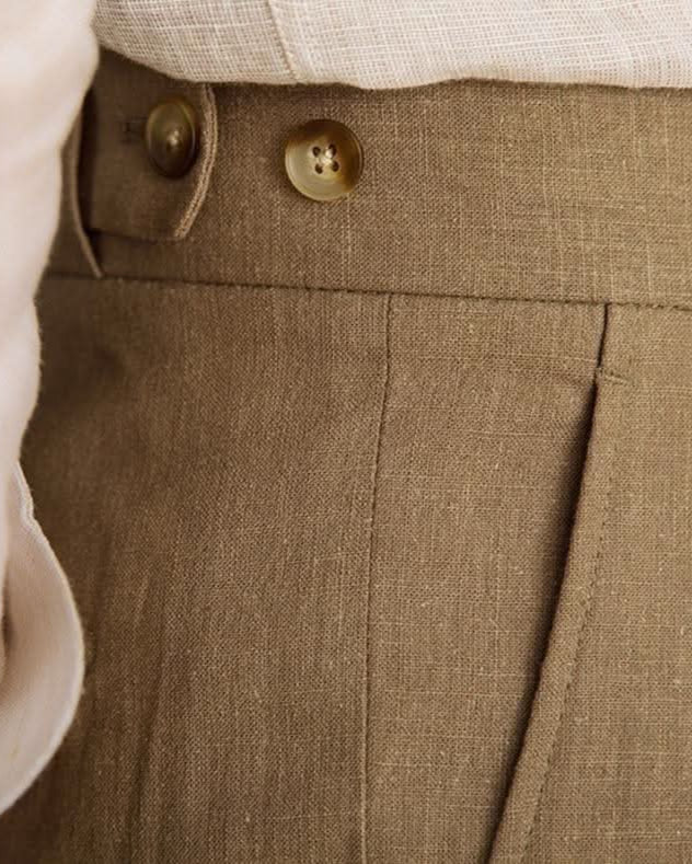 Bologna Linen Trousers for men, high-waist pleated pants made from 80% linen and 20% cotton, breathable and elegant Italian style.