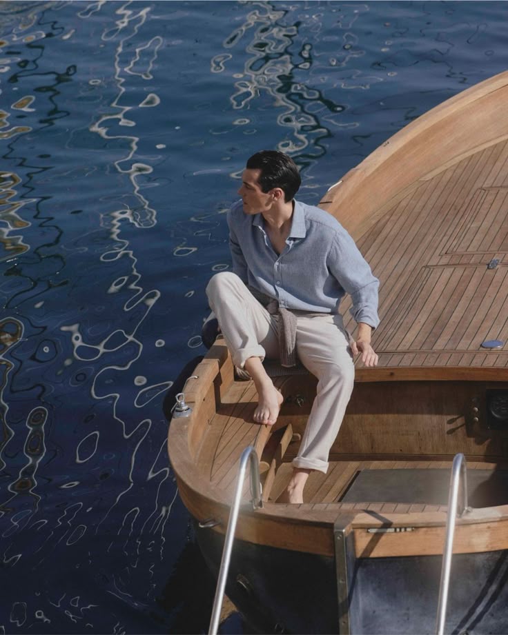 Why Linen Is the Signature Fabric of the Old Money Aesthetic