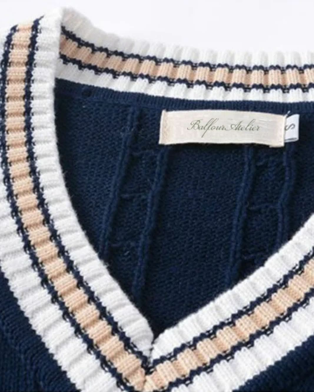 Pembroke™ – College Style Knitted Sweater Vest 2025